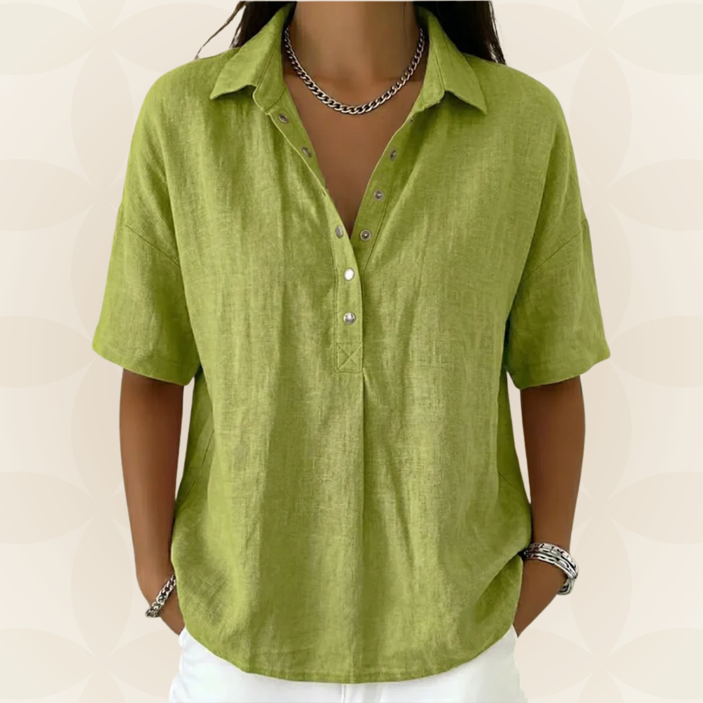 Sonja - Blouse with collar and button detail