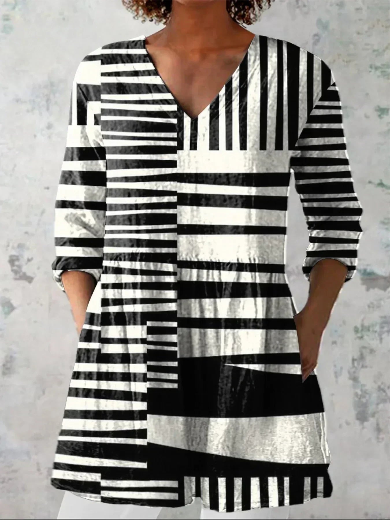 Dairsie | Abstract Stripe V-Neck Shirt