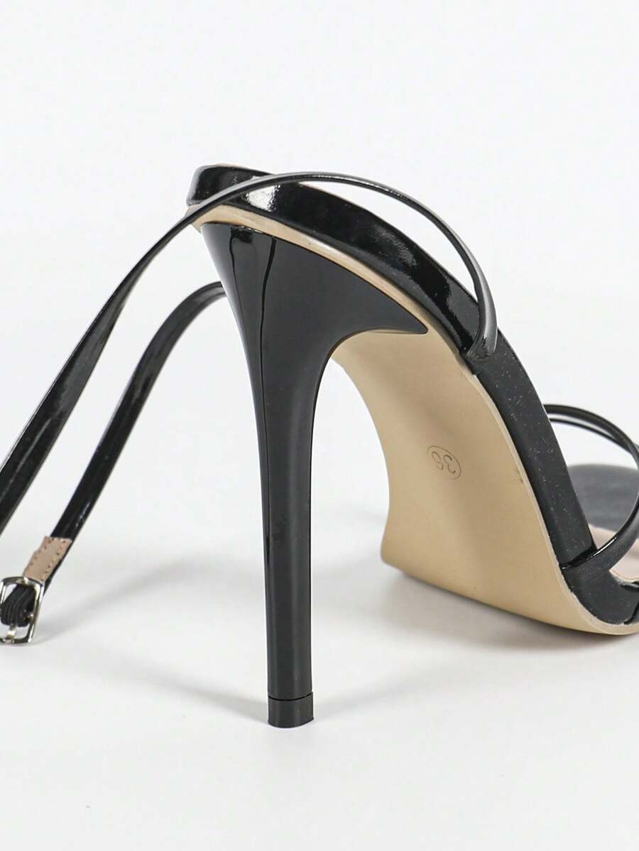 High heeled pumps