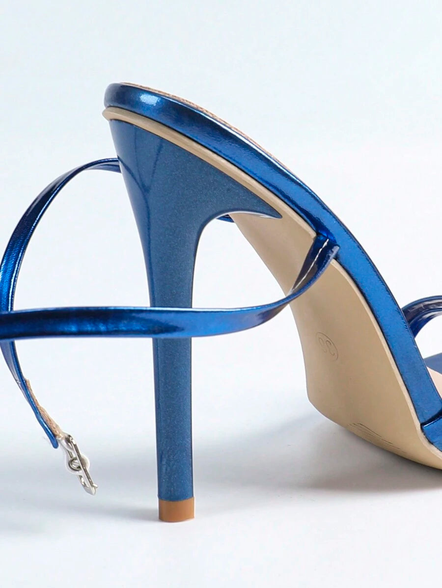 High heeled pumps