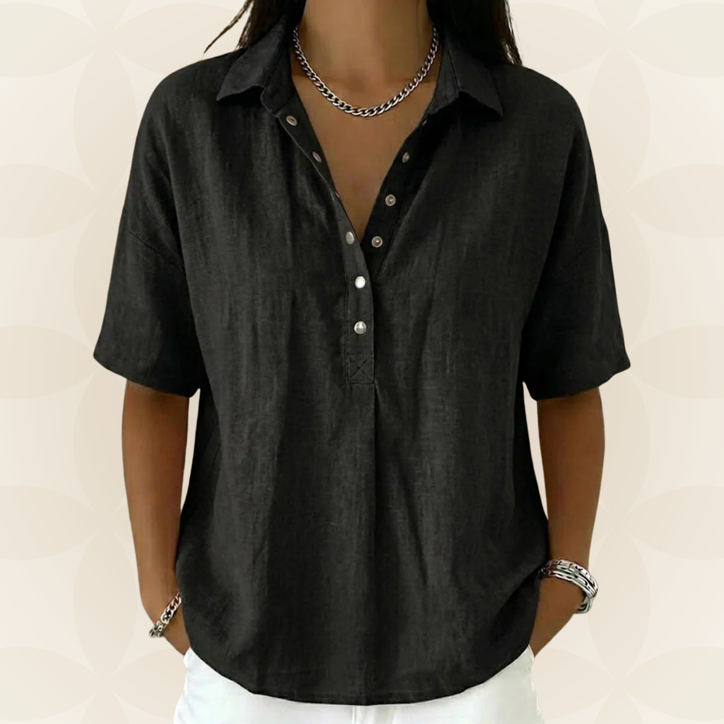 Sonja - Blouse with collar and button detail