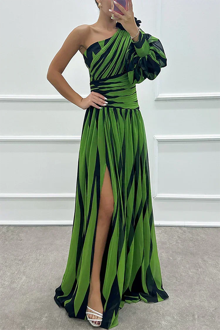 Shiloh - Elegant Striped Maxi Dress with One Shoulder