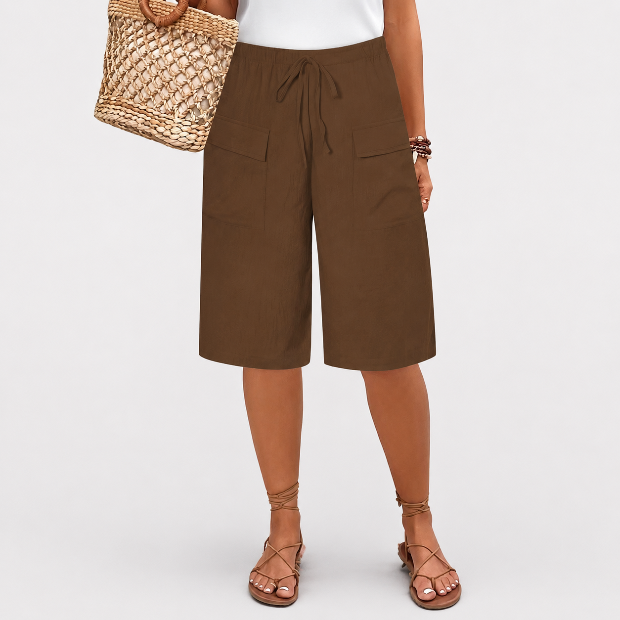 Marie - Linen Bermuda shorts with a tie fastening