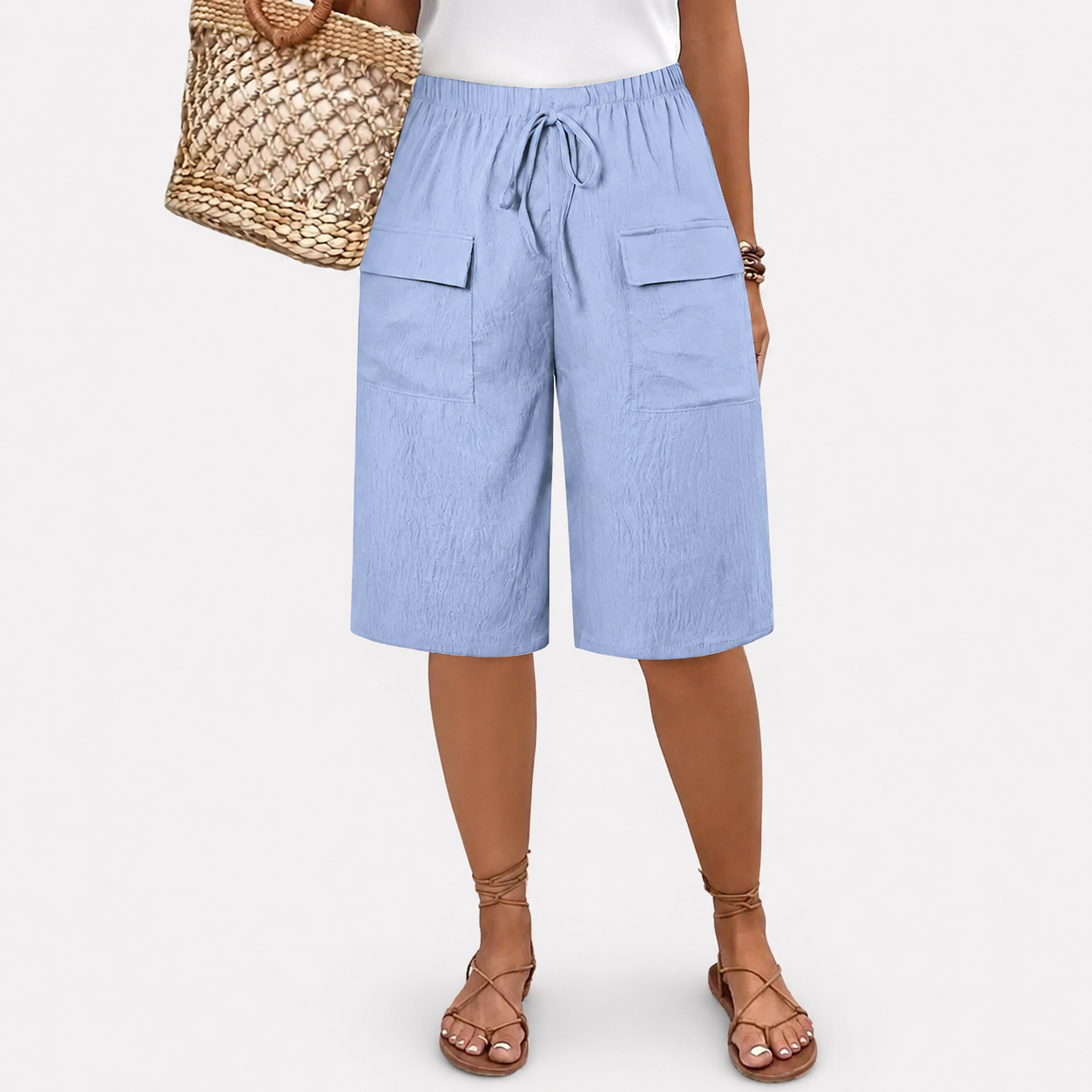 Marie - Linen Bermuda shorts with a tie fastening