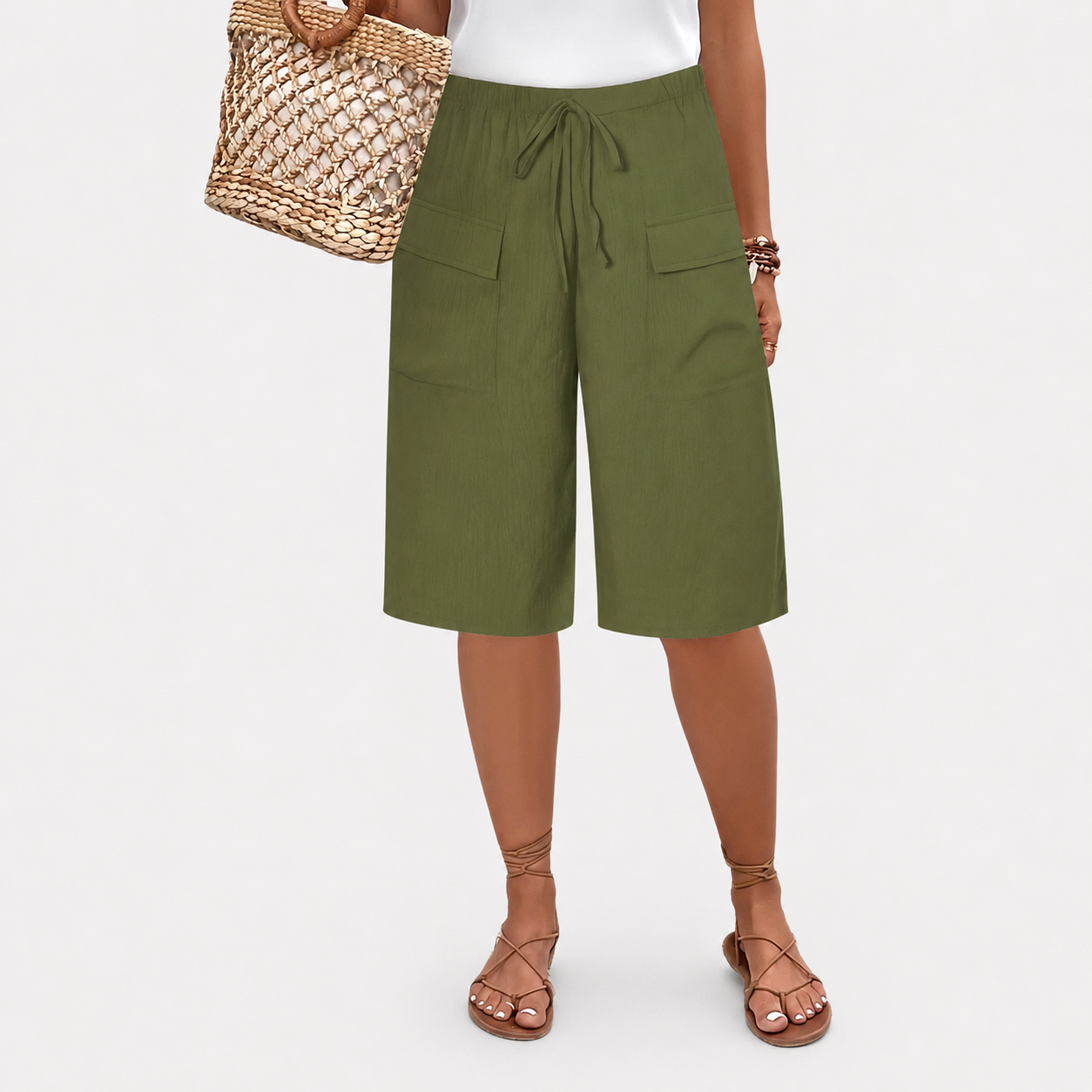 Marie - Linen Bermuda shorts with a tie fastening