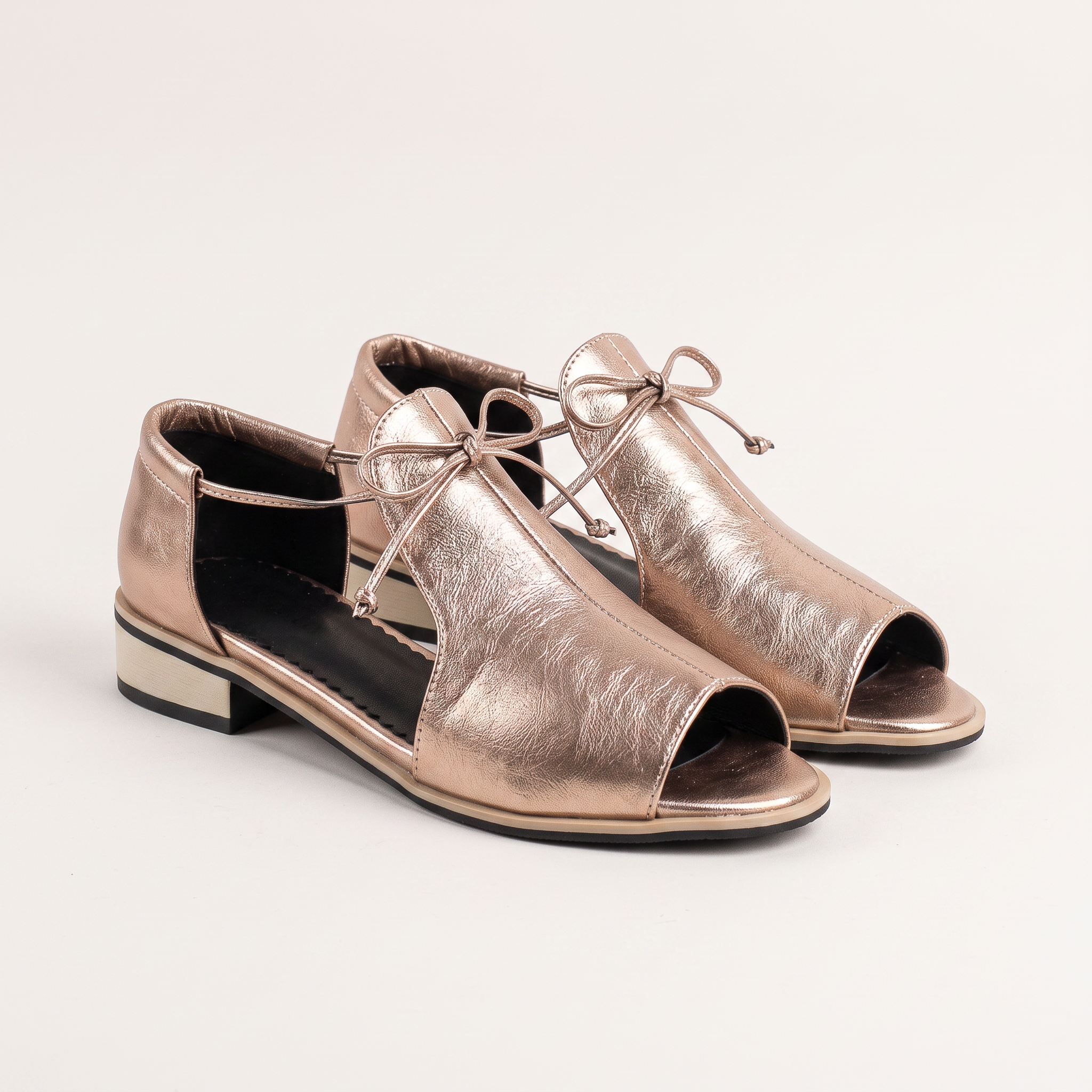 LILLIANA – STRAP-STYLE LEATHER SANDALS