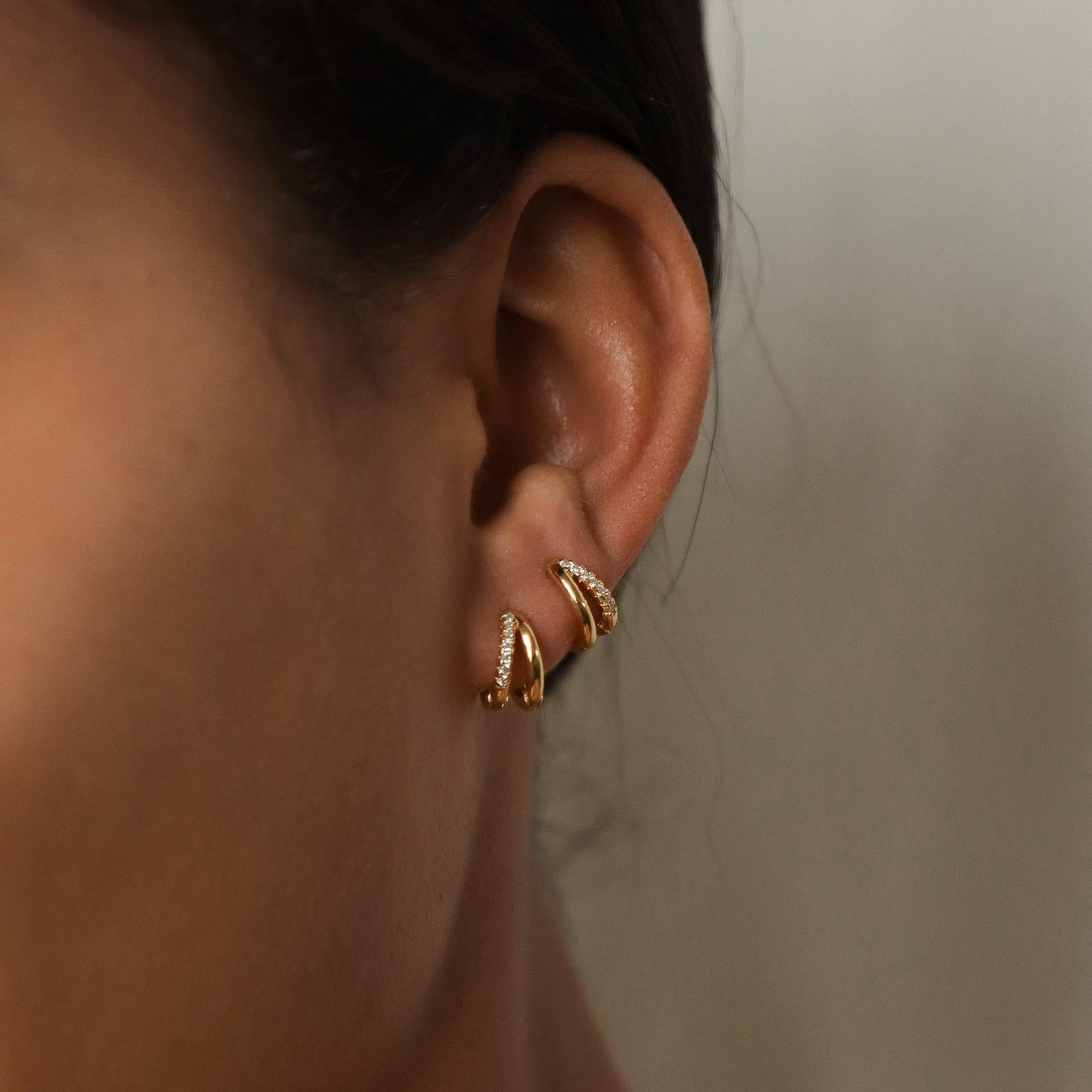 Lizy Duo Huggies in 18K Gold