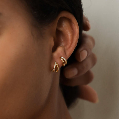 Lizy Duo Huggies in 18K Gold