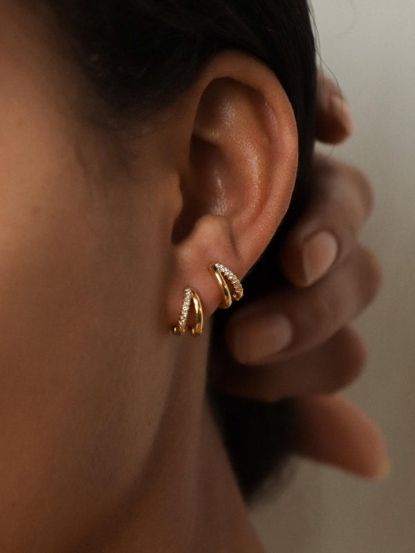 Lizy Duo Huggies in 18K Gold